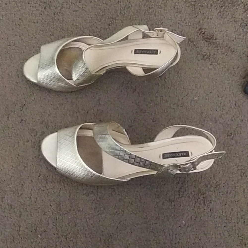 Gold shoes